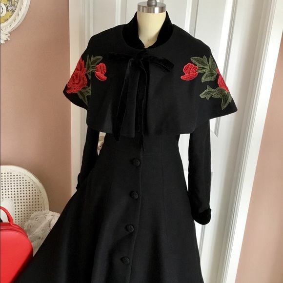 NWOT* COLLECTIF VINTAGE LONDON CLAUDIA COAT & CAPE - Picture 3 of 8